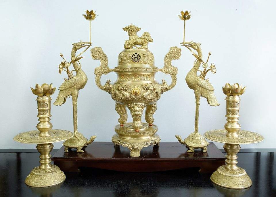 Phung Gia Tien set in raw brass